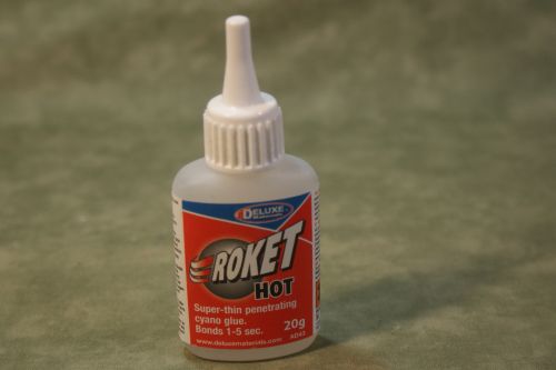 Deluxe Rocket Hot S/Glue 20gm